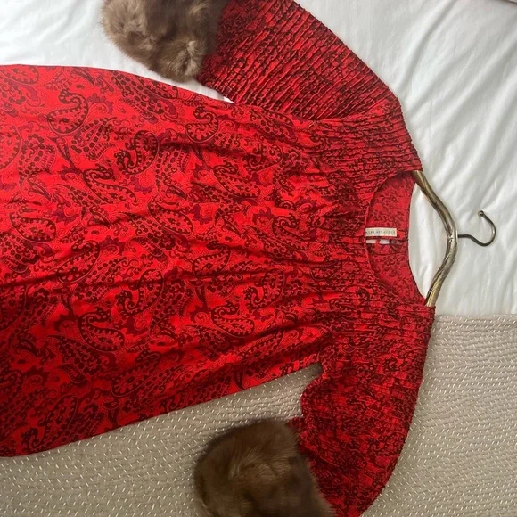 Vintage 1960’s Geoffrey Beene gown with mink cuffs - Picture 14 of 14